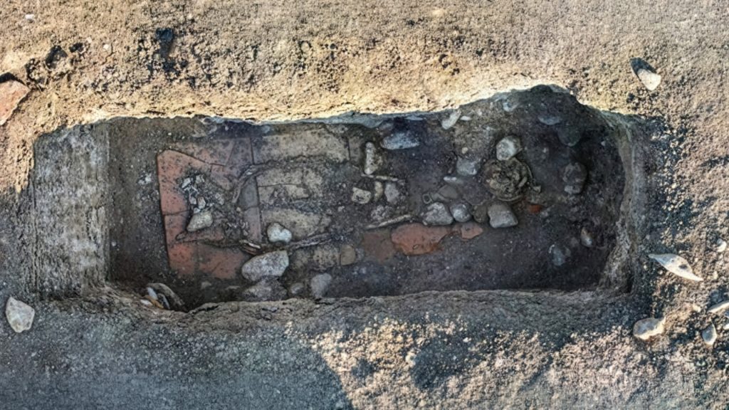 Scoperta una necropoli preromana nell’area di Punta Penna a Vasto